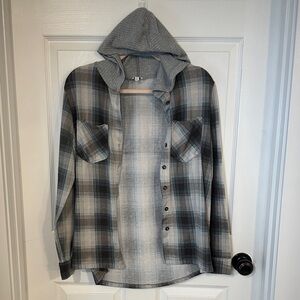 BKE Textured Knit Sweater in Gray